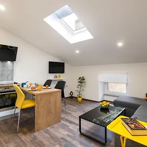 Hana - Attic In Center Apartment